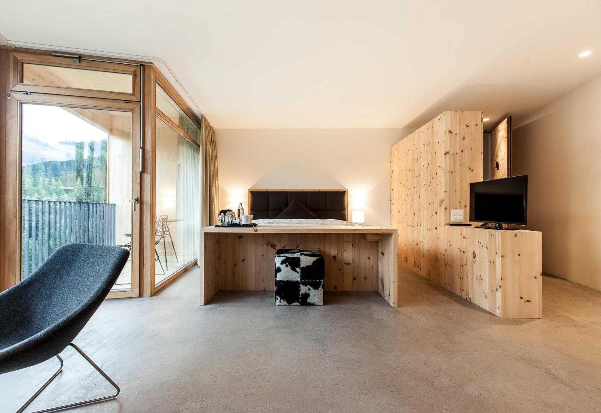 Hotel Arnica Scuol - Adults Only Rum bild