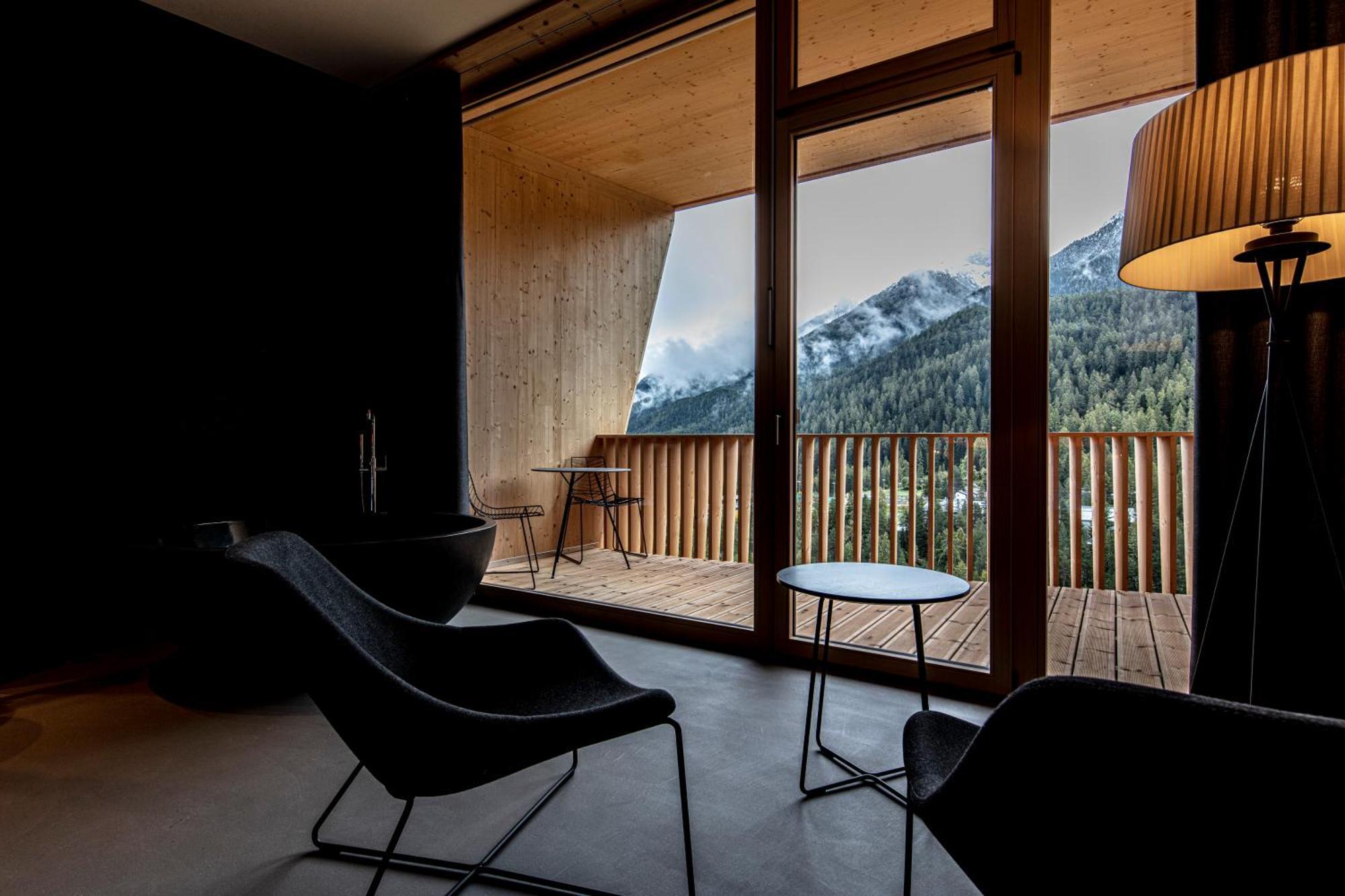 Hotel Arnica Scuol - Adults Only Exteriör bild